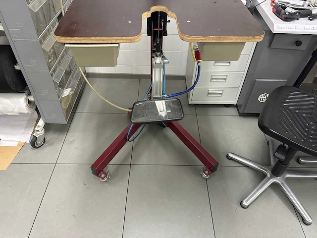 Martinmechanic knopenintrekmachine - afbeelding 9 van  13