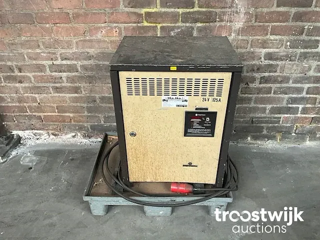 Martmann tebetron lader 24v 125a - afbeelding 1 van  3