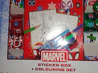 Marvel stickerbox + kleurset - afbeelding 1 van  3
