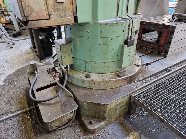 Mas - v 80 - radiaalboormachine - afbeelding 9 van  10