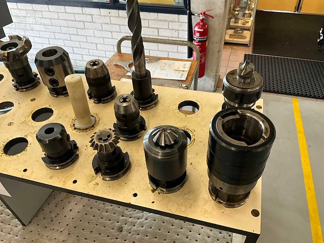Mas mcv 1000 tooling (passend bij kavel 1) - afbeelding 2 van  5