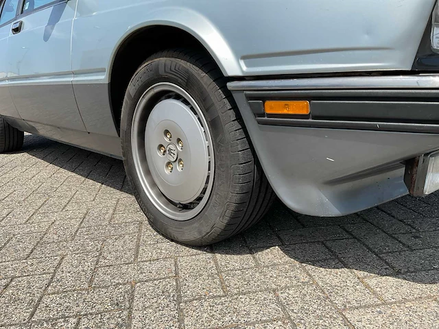 Maserati - 1989 - 430-serie - personenauto - afbeelding 2 van  34