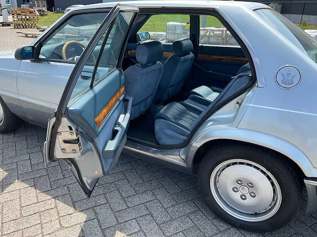 Maserati - 1989 - 430-serie - personenauto - afbeelding 7 van  34