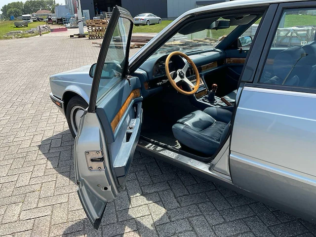 Maserati - 1989 - 430-serie - personenauto - afbeelding 8 van  34