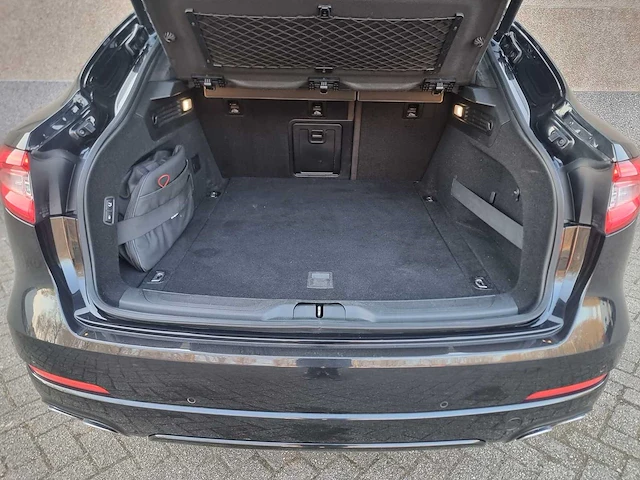 Maserati - levante - 3.0 v6 d awd - personenauto - afbeelding 15 van  27