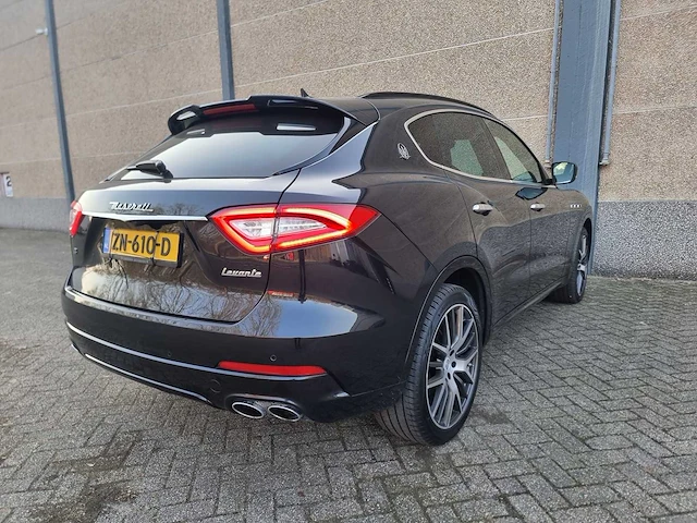 Maserati - levante - 3.0 v6 d awd - personenauto - afbeelding 24 van  27