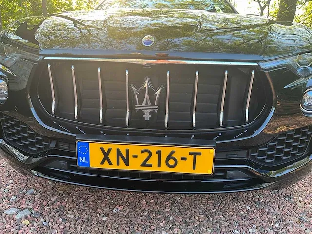 Maserati - levante - personenauto - afbeelding 15 van  23