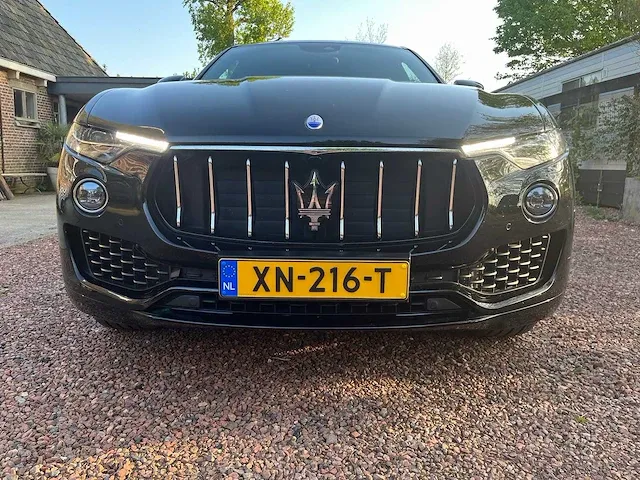 Maserati - levante - personenauto - afbeelding 12 van  23