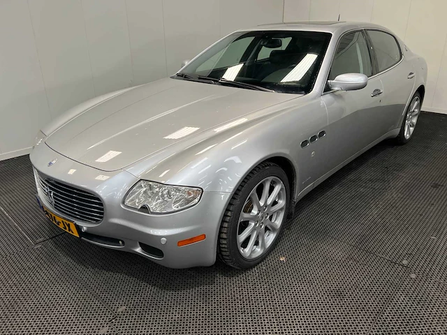 Maserati - quattroporte - youngtimer > 15 - 2005 - afbeelding 1 van  39
