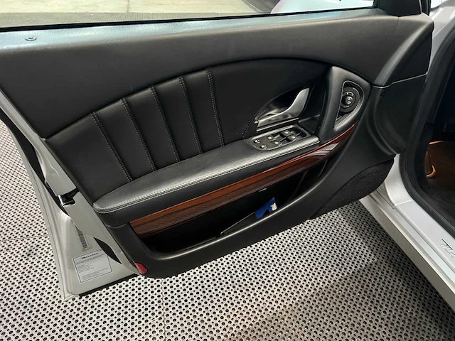 Maserati - quattroporte - youngtimer > 15 - 2005 - afbeelding 26 van  39