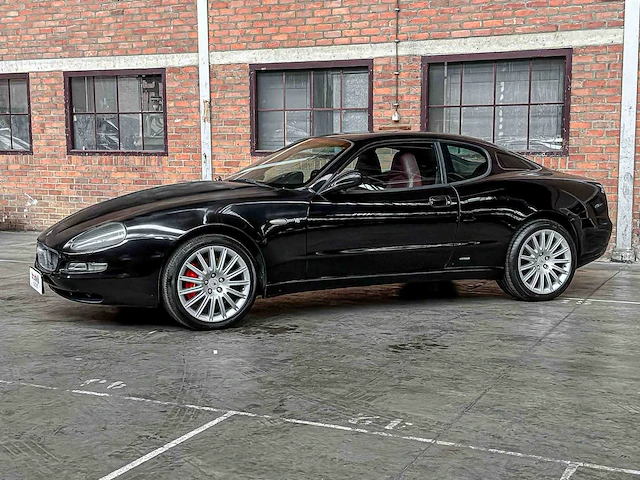 Maserati coupé cambiocorsa 4200 gt 4.2 v8 390pk 2004 youngtimer - afbeelding 31 van  33