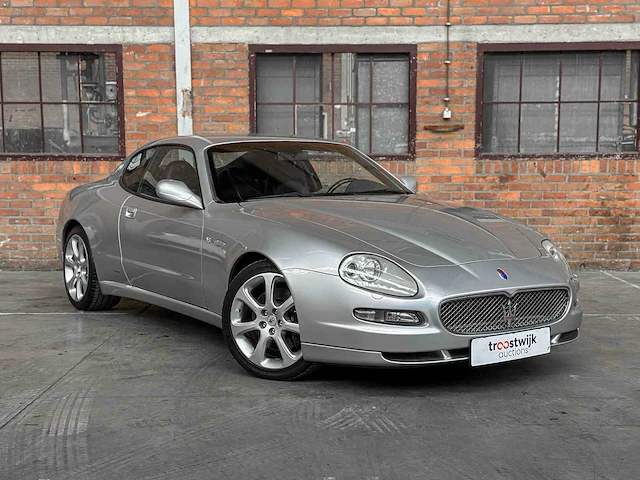 Maserati coupé cambiocorsa 4200 gt 4.2 v8 390pk 2005 youngtimer - afbeelding 2 van  36