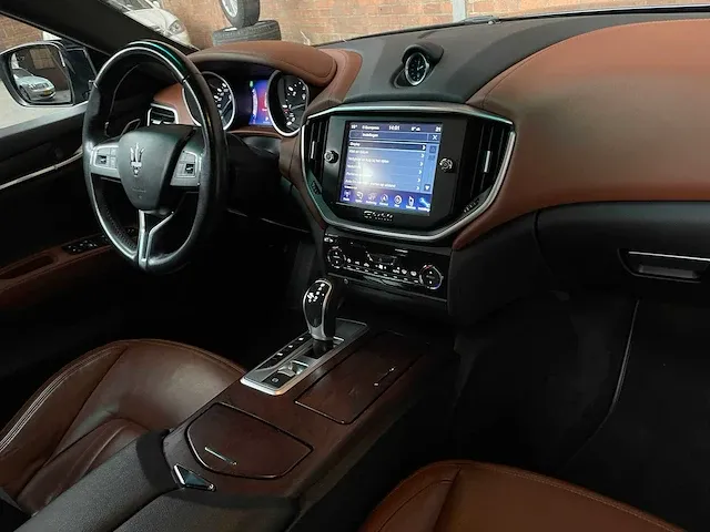 Maserati ghibli 3.0 v6 d 275pk 2014, x-048-bf - afbeelding 50 van  63