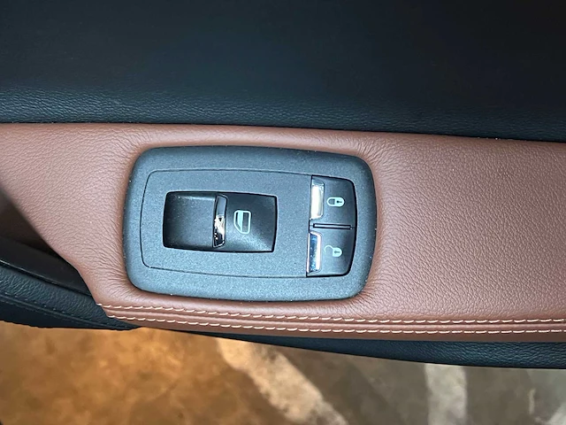 Maserati ghibli 3.0 v6 d 275pk 2014, x-048-bf - afbeelding 35 van  46