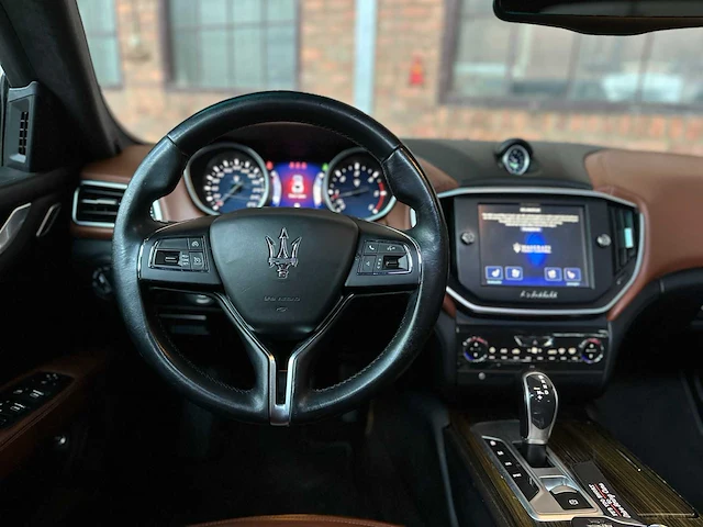 Maserati ghibli 3.0 v6 d 275pk 2015, 9-zhh-55 - afbeelding 15 van  52