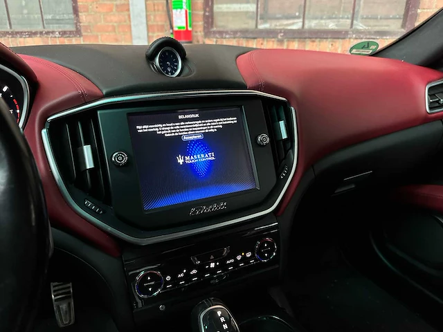 Maserati ghibli 3.0 v6 d 275pk 2015, 9-zsl-90 - afbeelding 30 van  49