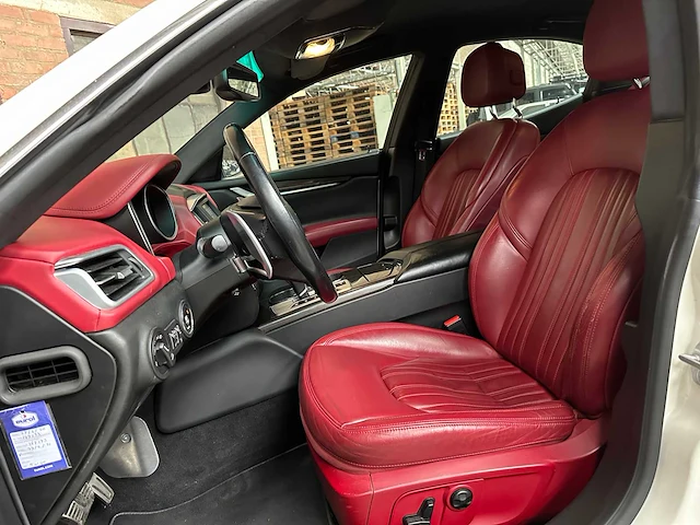 Maserati ghibli 3.0 v6 d 275pk 2015, 9-zsl-90 - afbeelding 29 van  49