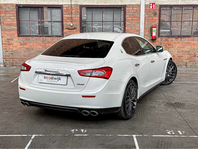 Maserati ghibli 3.0 v6 d 275pk 2015 (origineel-nl), hf-346-h - afbeelding 12 van  65