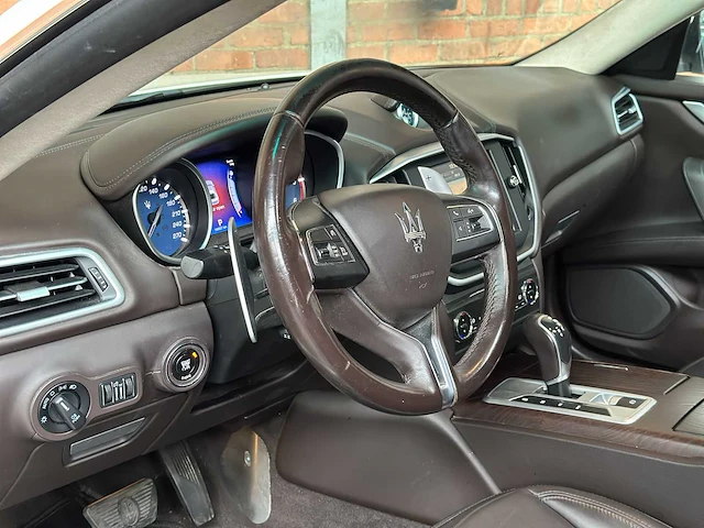 Maserati ghibli 3.0 v6 d 275pk 2015 (origineel-nl), hf-346-h - afbeelding 31 van  65