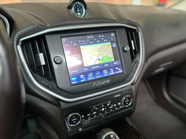 Maserati ghibli 3.0 v6 d 275pk 2015 (origineel-nl), hf-346-h - afbeelding 18 van  65