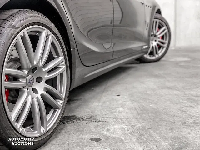Maserati ghibli 3.0 v6 d gransport facelift -orig. nl- 275pk 2017, pg-705-r - afbeelding 11 van  59