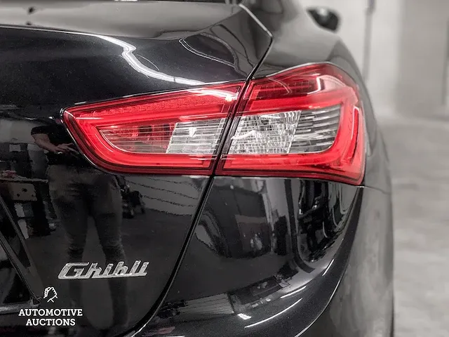 Maserati ghibli 3.0 v6 d gransport facelift -orig. nl- 275pk 2017, pg-705-r - afbeelding 14 van  59
