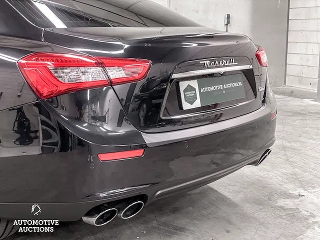 Maserati ghibli 3.0 v6 d gransport facelift -orig. nl- 275pk 2017, pg-705-r - afbeelding 17 van  59