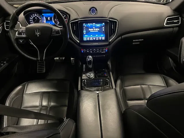 Maserati ghibli 3.0 v6 d gransport facelift -orig. nl- 275pk 2017, pg-705-r - afbeelding 26 van  59