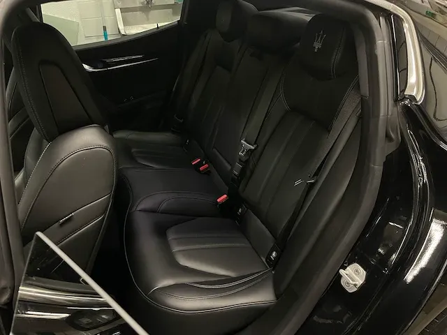 Maserati ghibli 3.0 v6 d gransport facelift -orig. nl- 275pk 2017, pg-705-r - afbeelding 47 van  59