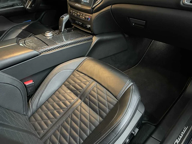 Maserati ghibli 3.0 v6 granlusso 349pk 2019 (origineel-nl), xj-658-t - afbeelding 50 van  74