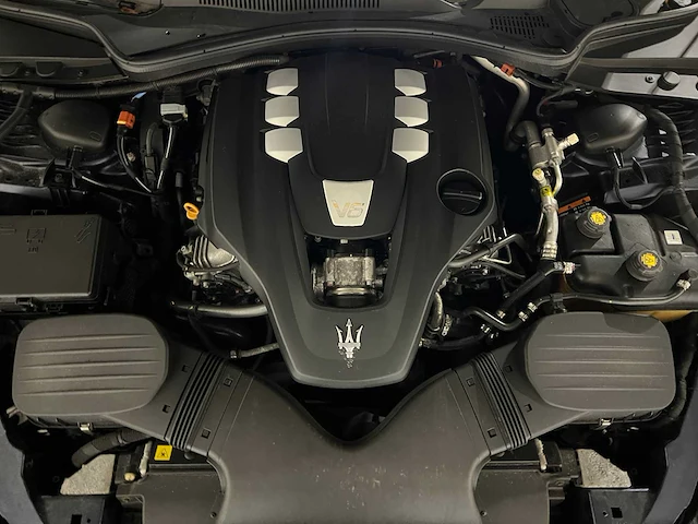 Maserati ghibli 3.0 v6 granlusso 349pk 2019, xj-658-t - afbeelding 52 van  58