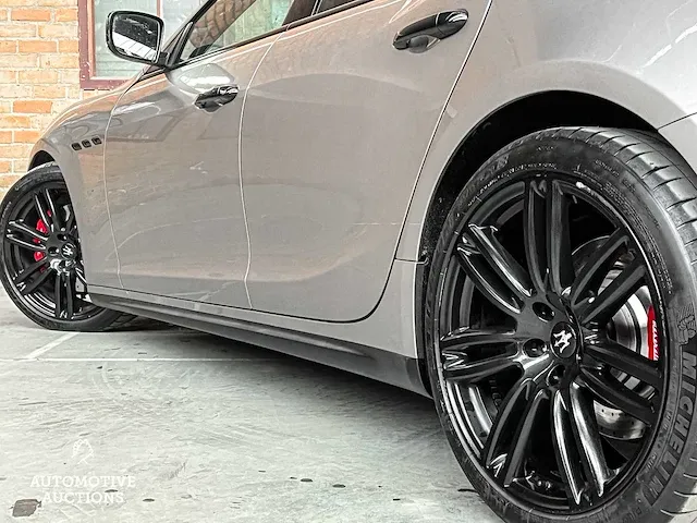 Maserati ghibli d 3.0 v6 275pk 2015 (origineel-nl), gl-435-v - afbeelding 24 van  66