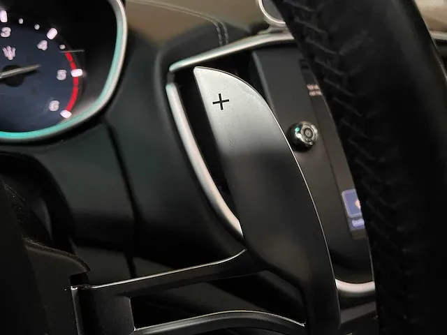 Maserati ghibli d 3.0 v6 275pk 2015 (origineel-nl), gl-435-v - afbeelding 36 van  66