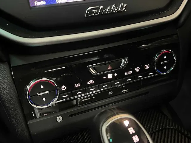 Maserati ghibli d 3.0 v6 275pk 2015 (origineel-nl), gl-435-v - afbeelding 41 van  66