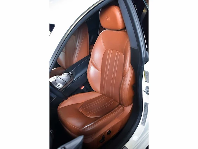 Maserati ghibli q4 sedan 3,0l v6 - 2015 - afbeelding 17 van  100