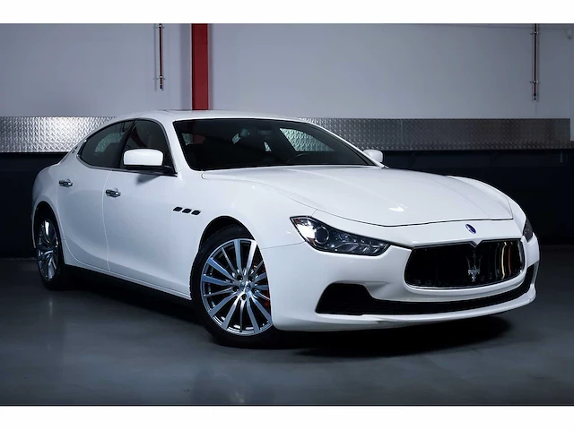 Maserati ghibli q4 sedan 3,0l v6 - 2015 - afbeelding 31 van  100