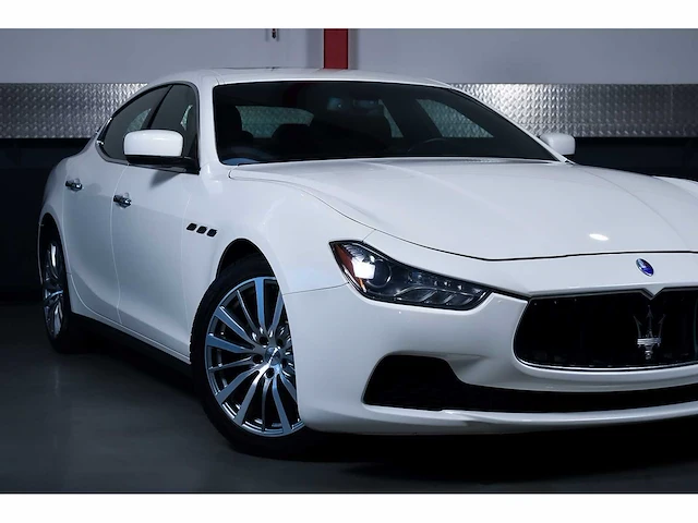 Maserati ghibli q4 sedan 3,0l v6 - 2015 - afbeelding 34 van  100