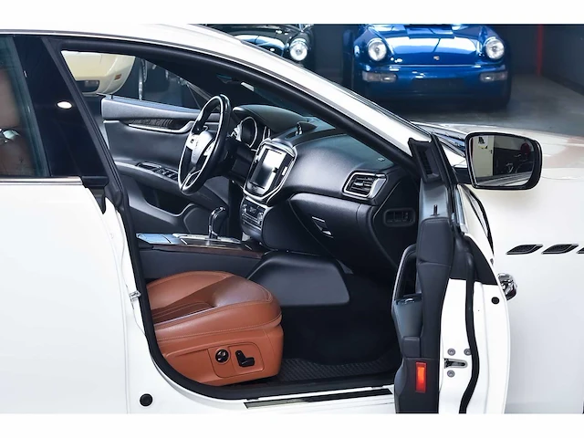 Maserati ghibli q4 sedan 3,0l v6 - 2015 - afbeelding 36 van  100