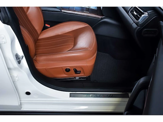 Maserati ghibli q4 sedan 3,0l v6 - 2015 - afbeelding 37 van  100