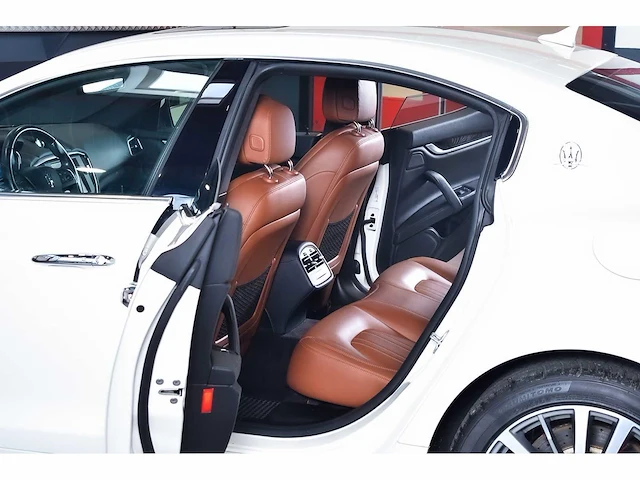 Maserati ghibli q4 sedan 3,0l v6 - 2015 - afbeelding 48 van  100