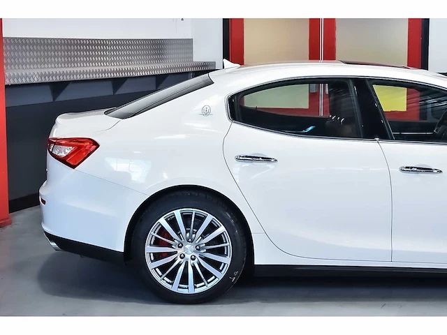Maserati ghibli q4 sedan 3,0l v6 - 2015 - afbeelding 66 van  100