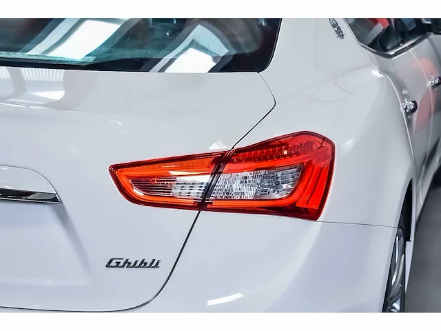 Maserati ghibli q4 sedan 3,0l v6 - 2015 - afbeelding 90 van  100