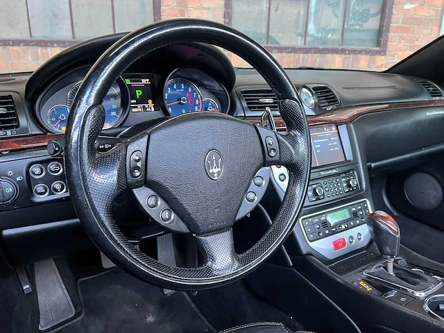 Maserati grancabrio 4.2 v8 402pk 2010 - afbeelding 21 van  52