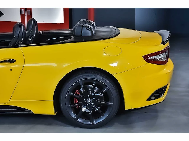 Maserati grancabrio sport convertible 4,7l v8 - 2016 - afbeelding 28 van  77