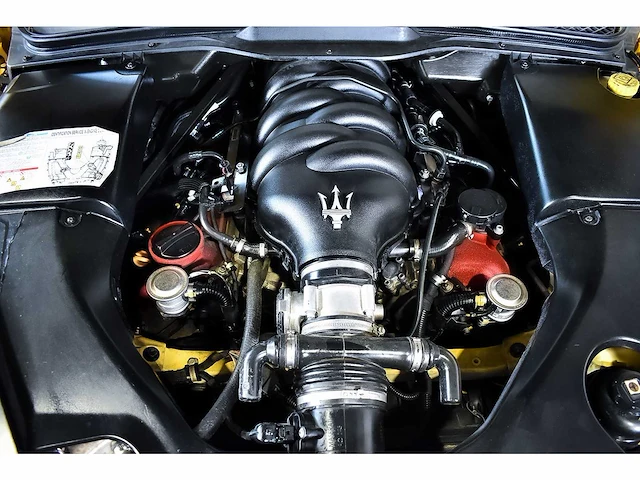 Maserati grancabrio sport convertible 4,7l v8 - 2016 - afbeelding 72 van  77