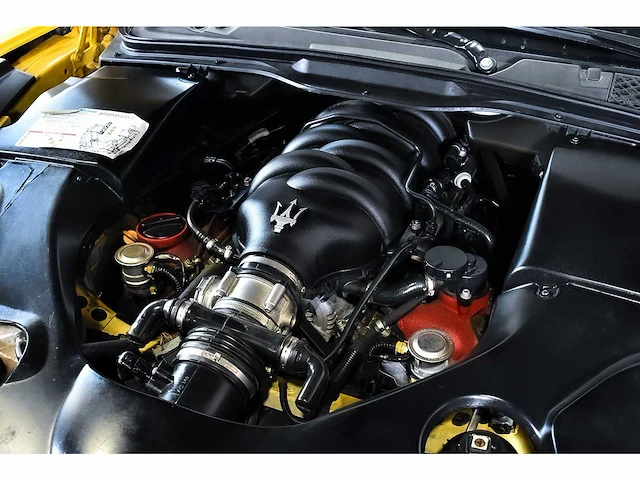 Maserati grancabrio sport convertible 4,7l v8 - 2016 - afbeelding 73 van  77