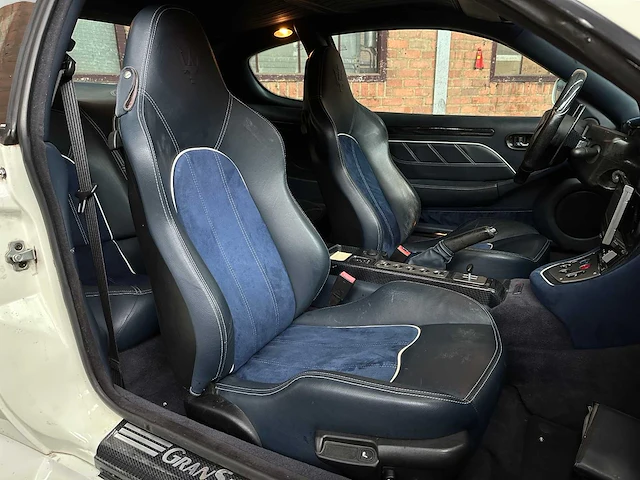 Maserati gransport 10th anniversary 4.2 v8 400pk 2007 youngtimer - afbeelding 40 van  49