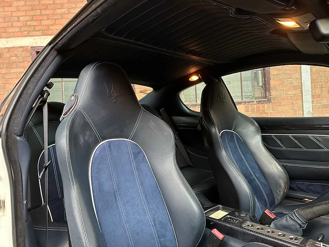 Maserati gransport 10th anniversary 4.2 v8 400pk 2007 youngtimer - afbeelding 41 van  49
