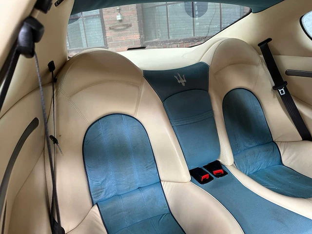 Maserati gransport coupé 4.2 v8 400pk 2005 youngtimer - afbeelding 31 van  39