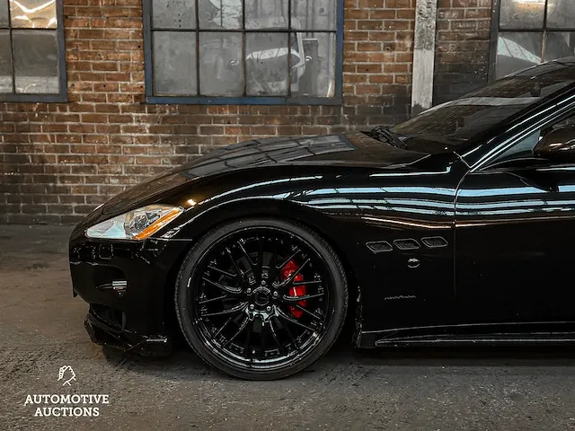 Maserati granturismo 4.2 v8 405pk 2008 -youngtimer- - afbeelding 21 van  49